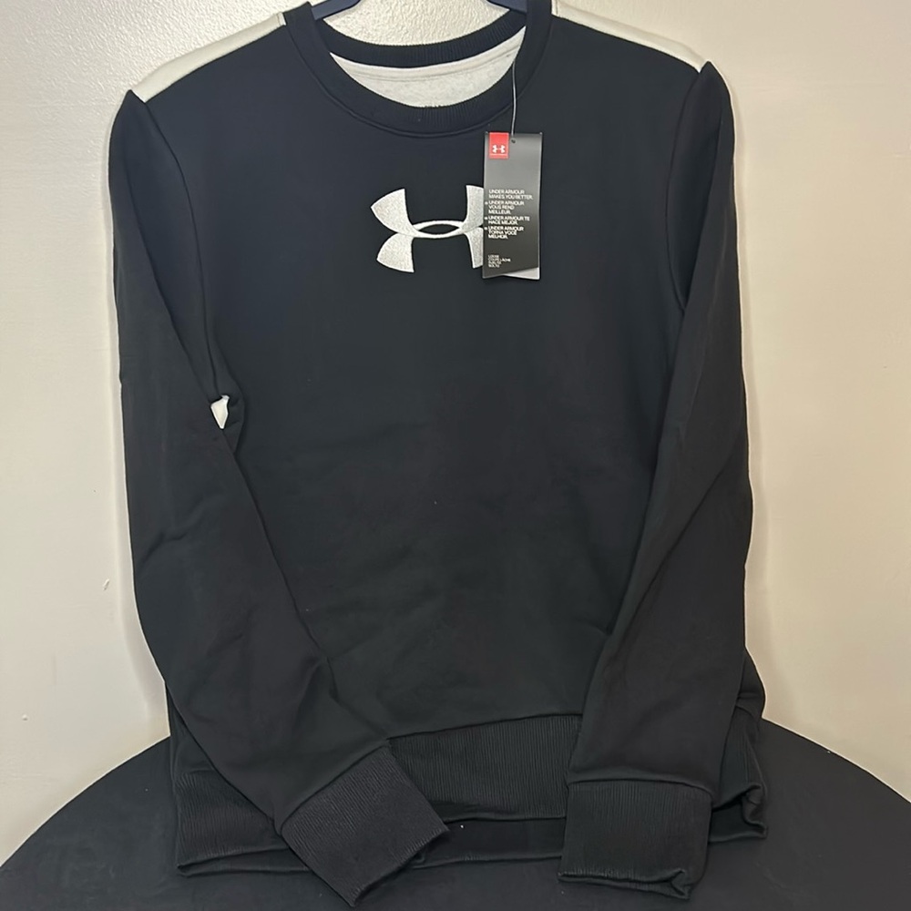 Thick under armour crew neck sweater